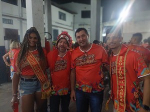 Edivaldo Machado (Secretário de Turismo e Laser) e Josué Fiorani em Foto Com a Garota & Garoto Verão SJB 2023 Carol Escafura e Lucas Gomes