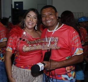 A prefeita Carla Capui ao lado deste colunista no Bloco "Amigos Guerreiros"
