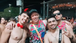 FOLIANDO NA AVENIDA: Keslley Cardozo, Silvano Motta, Alexsander Viana e Breno Vaz