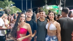 BELOS E BELAS DA FOLIA: Maylani Ornelas, Tiago Barreto, Daniel Barreto e Maria Luiza Soares.