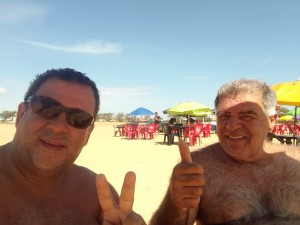 Curtindo o verão 2023 na Praia de Grussai, Thony Gomes e Willian Chaves