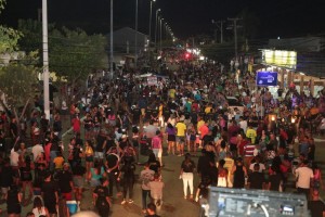 Encontro de Trios Finaliza o Carnaval na Praia de Grussai