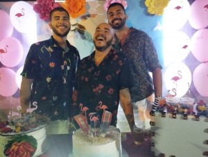O aniversariante Moises Sagaz com os Amigos: Deyvid Sales, Marcos Vinicius Mothe
