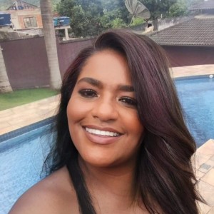 Circulando por aqui: A Querida Amiga Débora Gomes