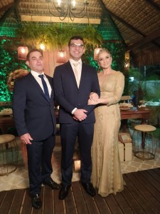 O casal Decyane Pontes e Carlos José Graça com o filho Carlos Eduardo